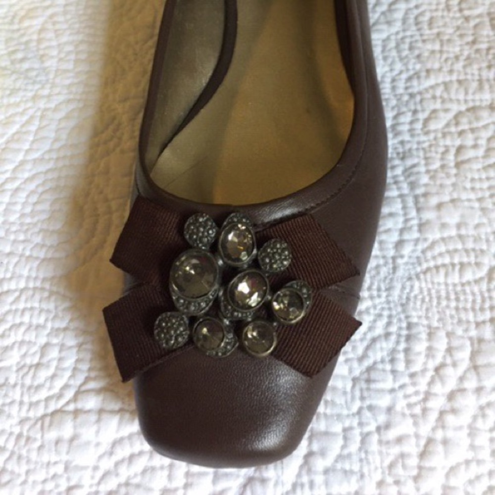 Circa Joan and David brown leather flats Size 7
